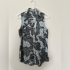 Express The Portofino Shirt Sleeveless Blouse Blue & Black Floral